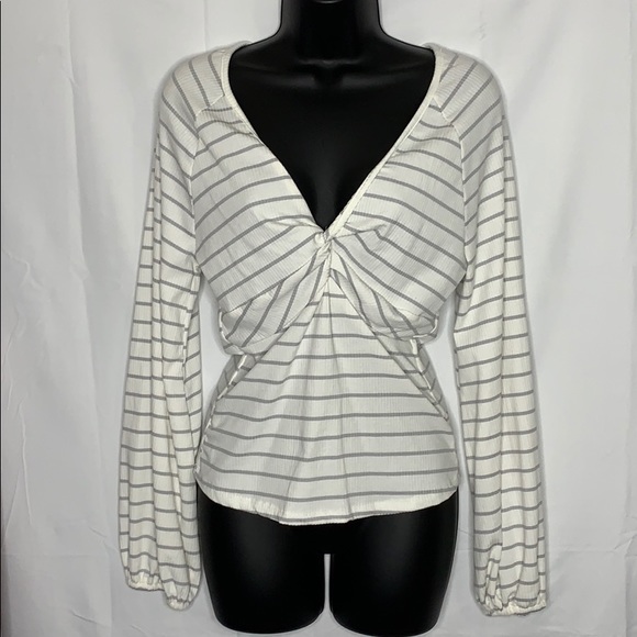 American Rag Tops - American Rag twist front balloon sleeve top